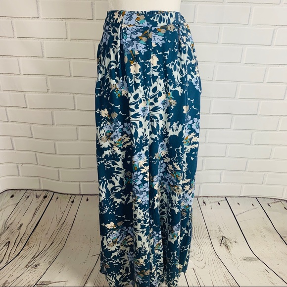 SOLD - Picture 3 of 4